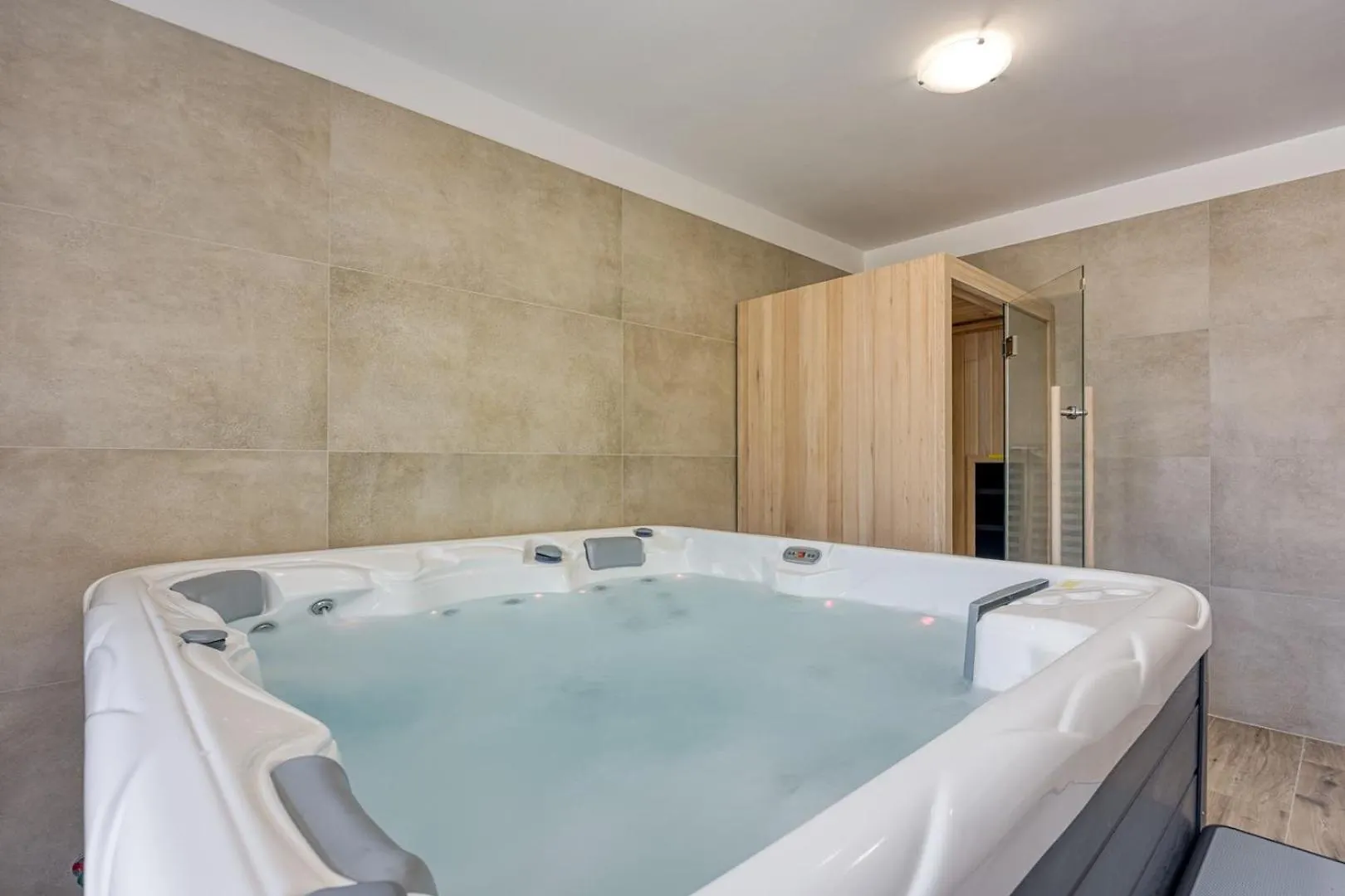House Milka With Whirlpool And Sauna Klostar 0*,  Kroatië