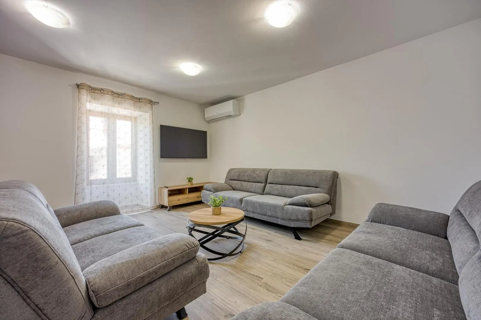 House Milka With Whirlpool And Sauna Klostar Vakantiehuis